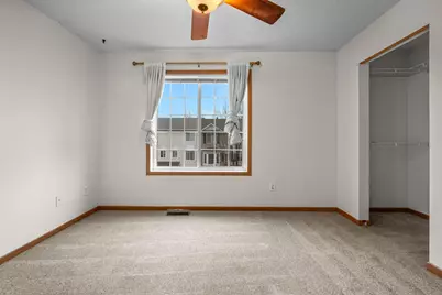 2945 Village Circle, Chanhassen, MN 55317 - Photo 20