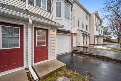 2945 Village Circle, Chanhassen, MN 55317 - Photo 4