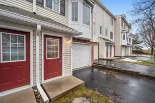 2945 Village Cir, Chanhassen, MN 55317 - Photo 4