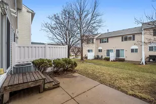 2945 Village Cir, Chanhassen, MN 55317 - Photo 24