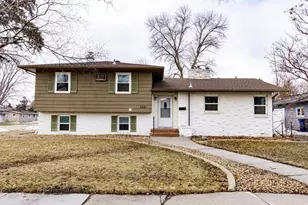 1721 16th St S, Moorhead, MN 56560 - Photo 1