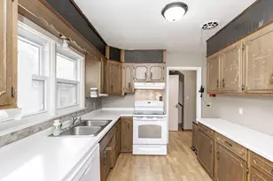 1020 12th St S, Moorhead, MN 56560 - Photo 12