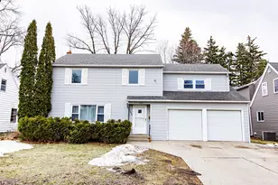 1020 12th St S, Moorhead, MN 56560 - Photo 2