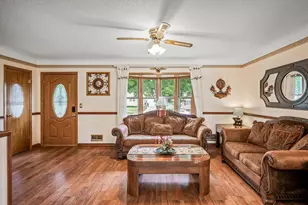 2233 Fremont Ave E, Saint Paul, MN 55119 - Photo 6