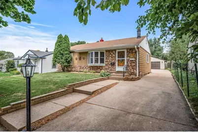 2233 Fremont Avenue E, Saint Paul, MN 55119 - Photo 2