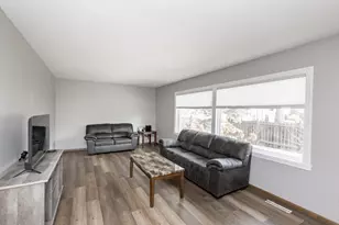 410 Horn Ave, Moorhead, MN 56560 - Photo 8