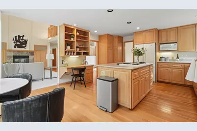 782 Evergreen Knolls, Mendota Heights, MN 55118 - Photo 10