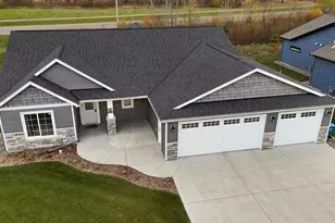 604 Lanigan Way S E, Saint Joseph, MN 56374 - Photo 2