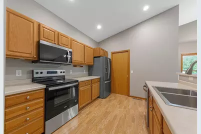 945 Rice Street, Faribault, MN 55021 - Photo 14