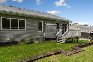 945 Rice St, Faribault, MN 55021 - Photo 6