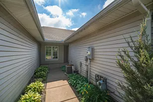 14403 Edgewood Ave, Savage, MN 55378 - Photo 6