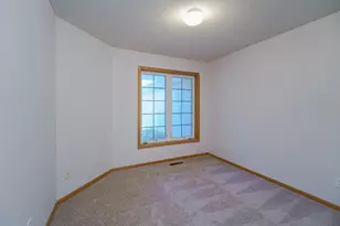 14403 Edgewood Ave, Savage, MN 55378 - Photo 10