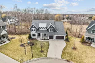 769 Woodland Hill Ct, Medina, MN 55340 - Photo 2