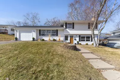 3411 Xylon Avenue N, New Hope, MN 55427 - Photo 2