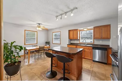 8806 18th Avenue S, Bloomington, MN 55425 - Photo 10