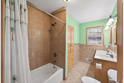 8806 18th Avenue S, Bloomington, MN 55425 - Photo 16