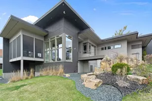 702 Valley Way, Hopkins, MN 55305 - Photo 2