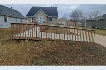 1403 11th Avenue NW, Austin, MN 55912 - Photo 2