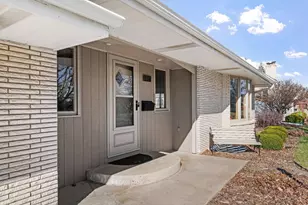 3317 Wendhurst Ave, Saint Anthony, MN 55418 - Photo 4