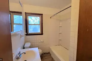 604 Oakdale Ave, Saint Paul, MN 55107 - Photo 32