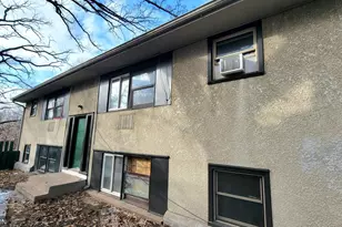 604 Oakdale Ave, Saint Paul, MN 55107 - Photo 2