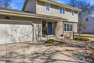 9736 Oxborough Rd, Bloomington, MN 55437 - Photo 4