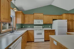1260 Cypress Dr W, Annandale, MN 55302 - Photo 8
