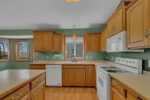 1260 Cypress Dr W, Annandale, MN 55302 - Photo 10