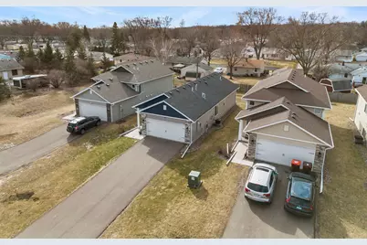 7387 Degrio Way, Inver Grove Heights, MN 55076 - Photo 4