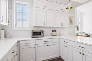 4901 Hawthorne Ct, Edina, MN 55436 - Photo 14