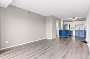 66 9th St E, Saint Paul, MN 55101 - Photo 10