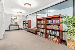 66 9th St E, Saint Paul, MN 55101 - Photo 28