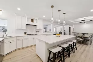 14 Woodland Rd, Edina, MN 55424 - Photo 18