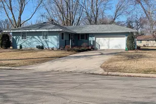 507 S 13th St, Montevideo, MN 56265 - Photo 2