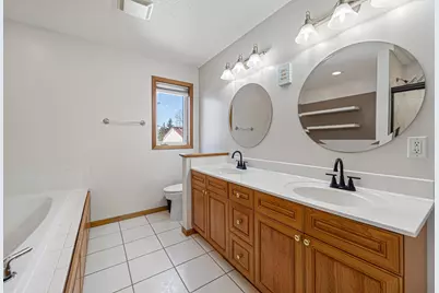 16450 Griffon Lane, Lakeville, MN 55044 - Photo 20