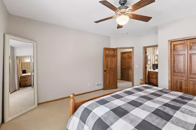 7011 Highover Drive, Chanhassen, MN 55317 - Photo 32