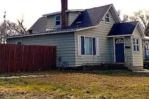 820 E Junius Ave, Fergus Falls, MN 56537 - Photo 1