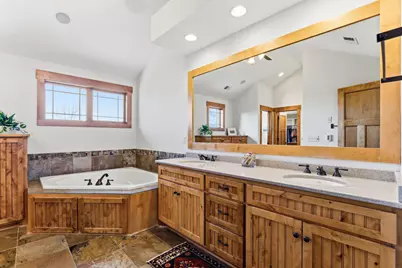 11545 Hillcrest Court N, Saint Paul, MN 55110 - Photo 38