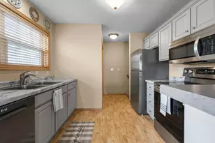 2923 Hemingway Dr, Chaska, MN 55318 - Photo 16