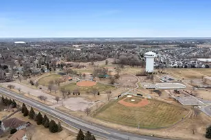 2923 Hemingway Dr, Chaska, MN 55318 - Photo 32