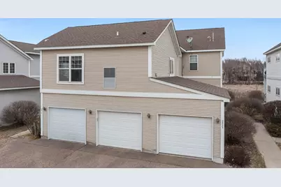 2923 Hemingway Drive, Chaska, MN 55318 - Photo 4