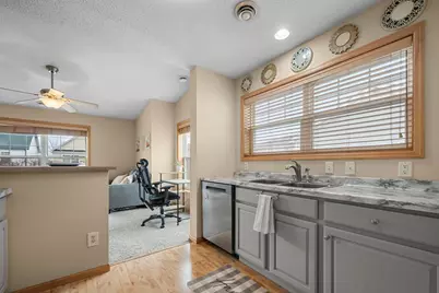 2923 Hemingway Drive, Chaska, MN 55318 - Photo 18