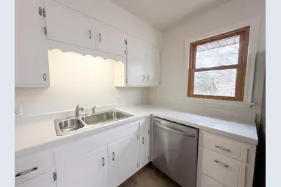 8615 Virginia Circle N, Saint Louis Park, MN 55426 - Photo 8