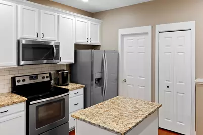 18122 69th Place N, Maple Grove, MN 55311 - Photo 10