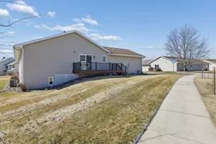 2201 Fisher Ct NW, Rochester, MN 55901 - Photo 32