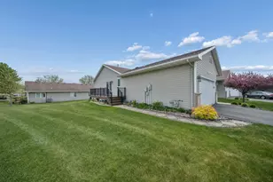 2201 Fisher Ct NW, Rochester, MN 55901 - Photo 28