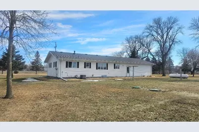 101 Pacific Avenue, Donnelly, MN 56235 - Photo 2