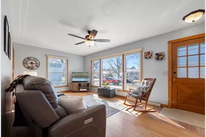 616 2nd Avenue NE, Osseo, MN 55369 - Photo 6