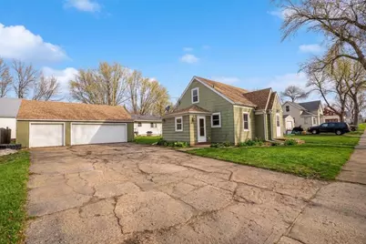 122 1st Avenue NE, Clara City, MN 56222 - Photo 2