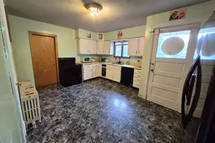 102 3rd St SE, Pipestone, MN 56164 - Photo 12